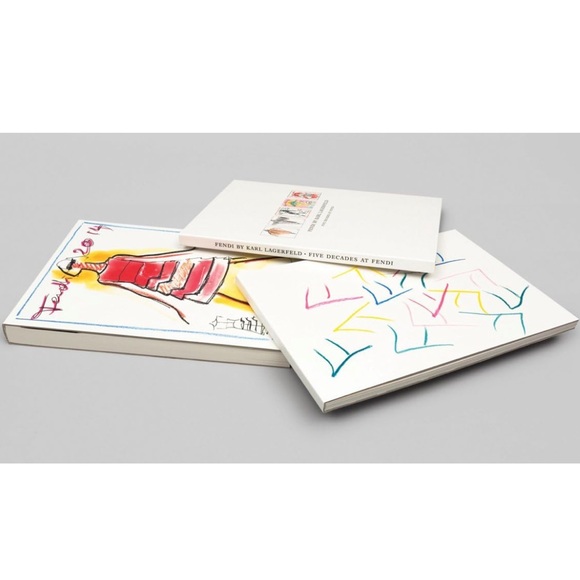 Fendi FF By Karl Lagerfeld logo monogram Collectors wooden trunk book USB NEW - Picture 9 of 12